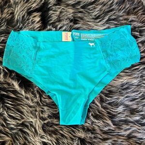 VS/Pink lace panties